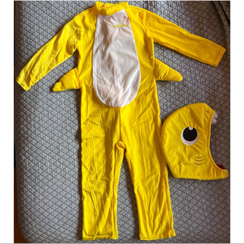 Pinkfong Baby Shark Costume size 5T-6T